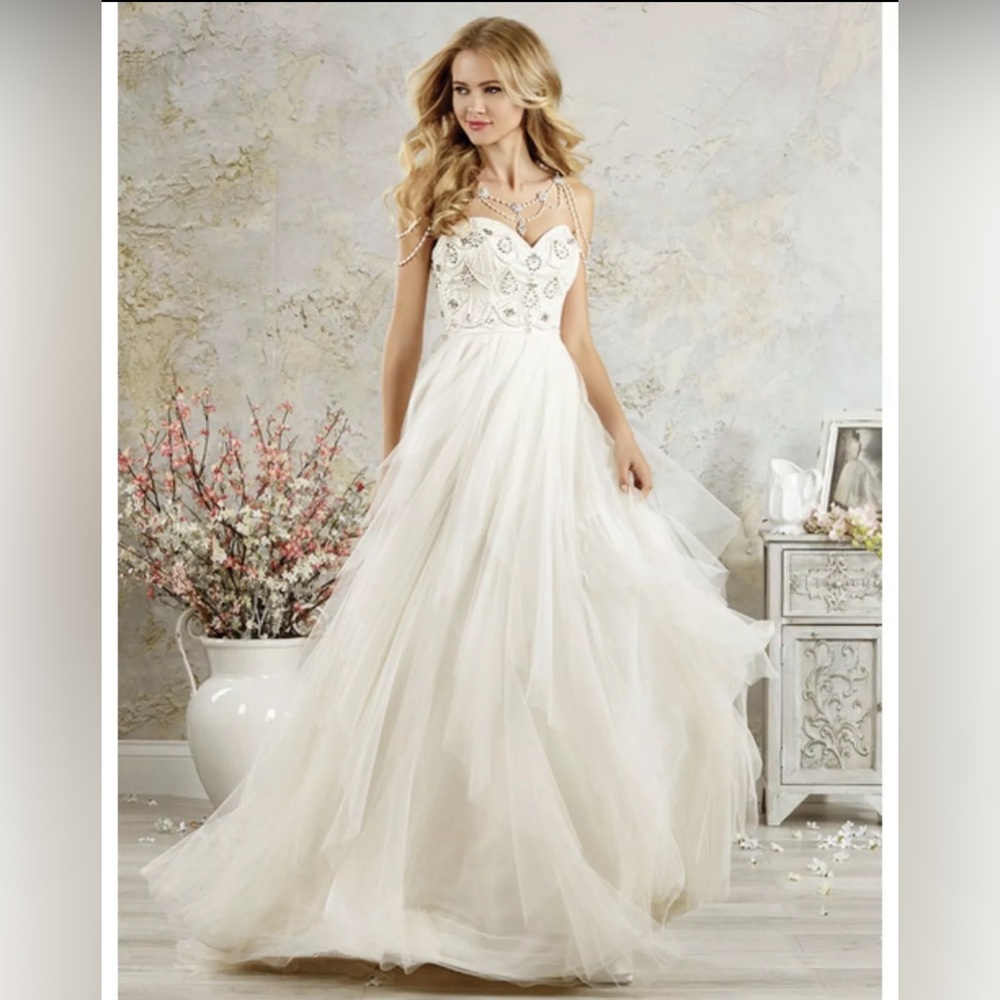 Alfred Angelo Style 5000 Gown.